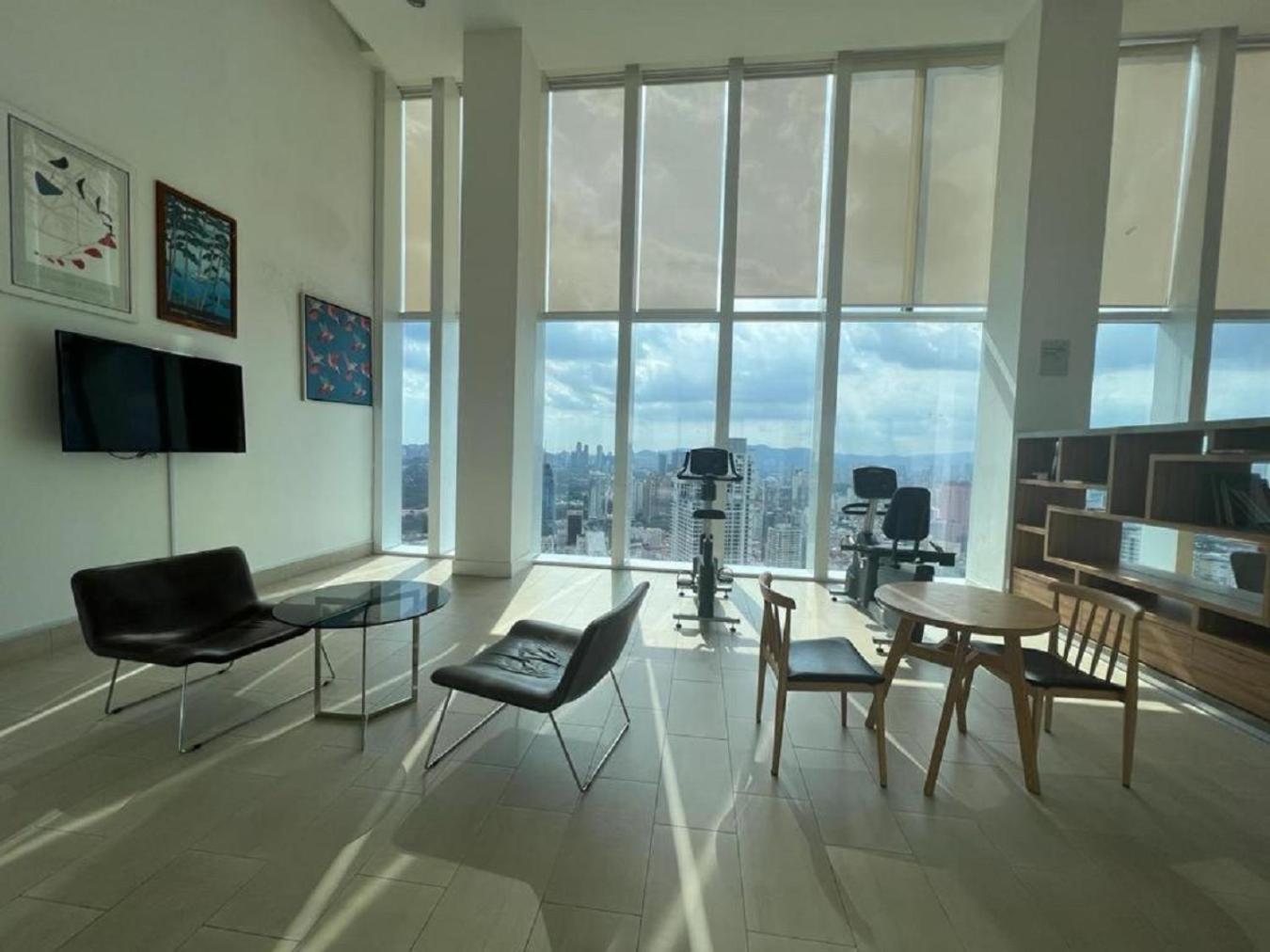 Platinum Klcc By Rainbow Suites Kuala Lumpur Bagian luar foto