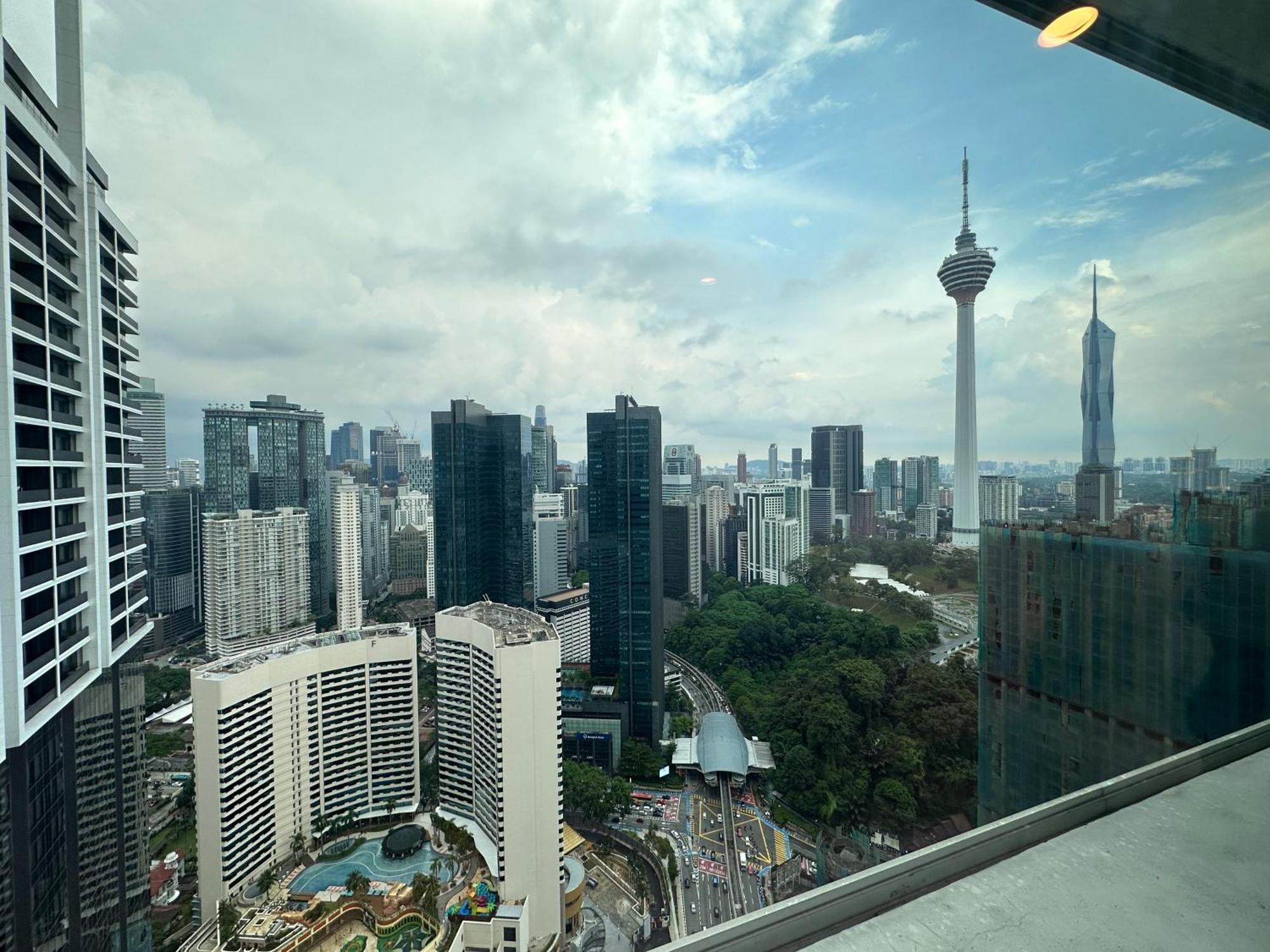 Platinum Klcc By Rainbow Suites Kuala Lumpur Bagian luar foto